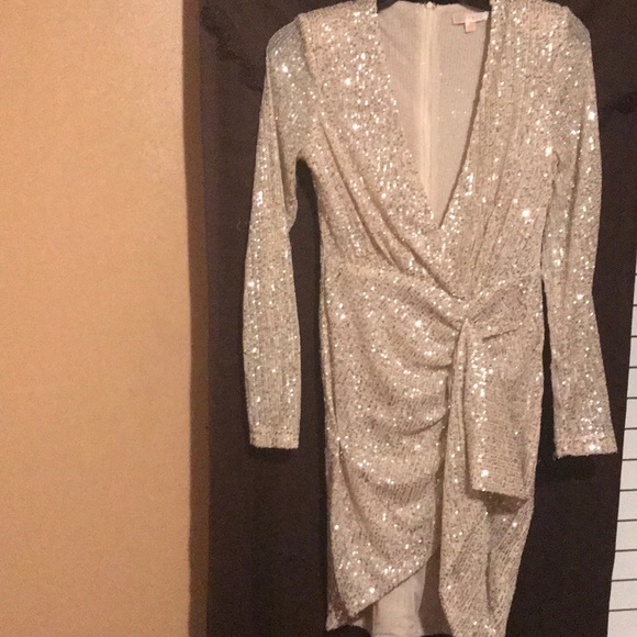 Dress - Picture 2 of 3